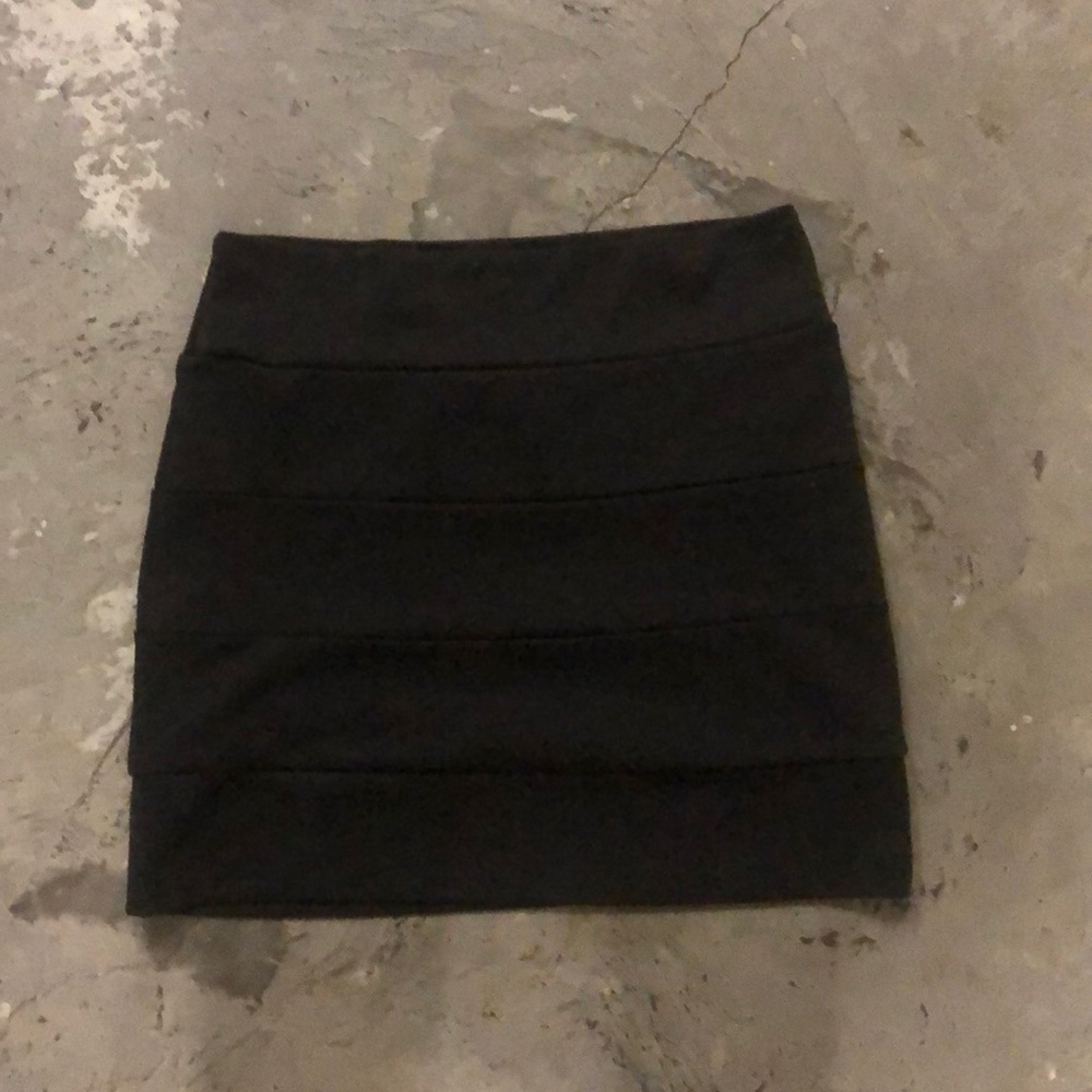 Black bodycon short skirt size medium